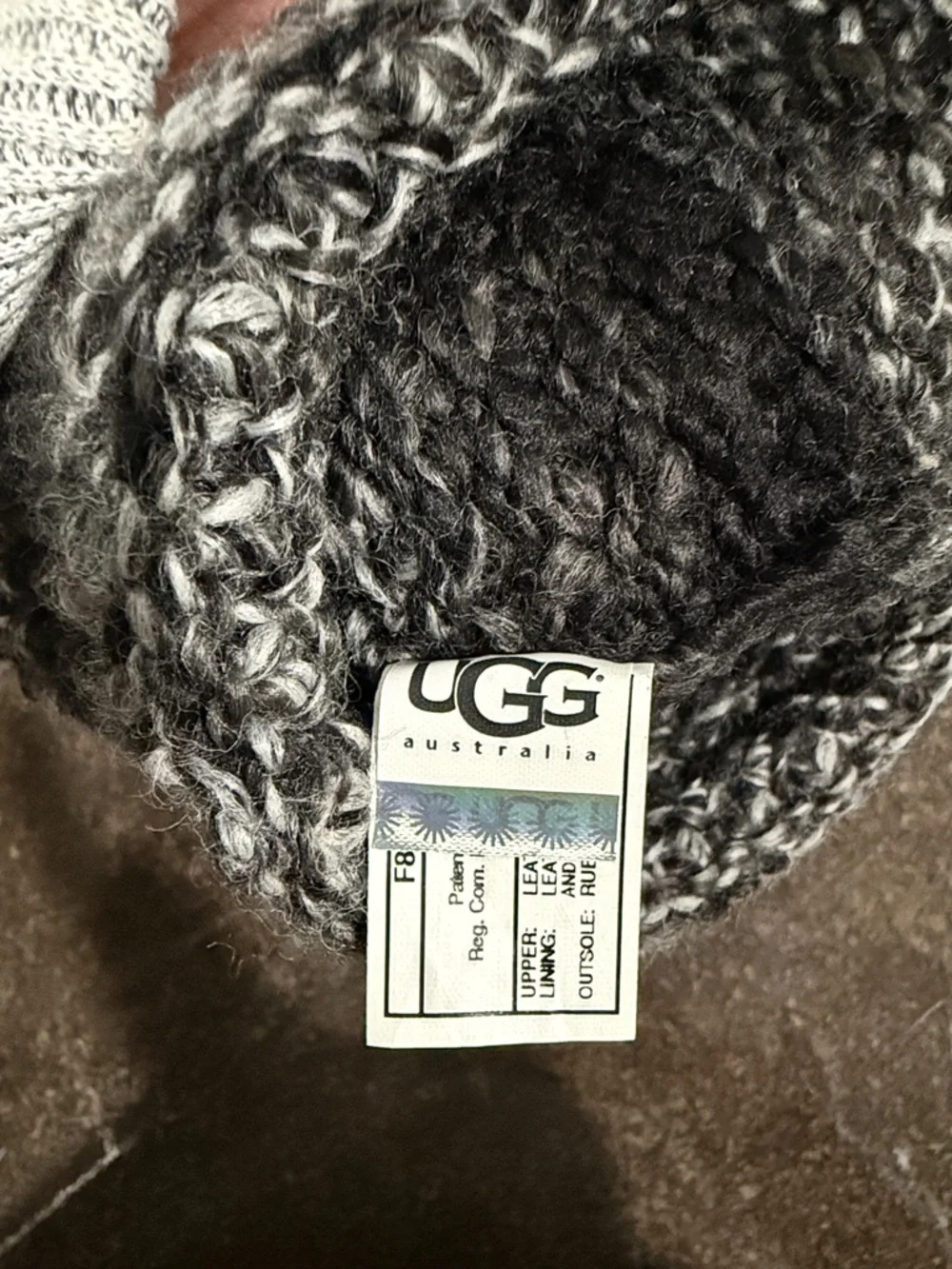 UGG Women's Cresthaven Boot Size 7 Wedge Heel Black Nubuck Gray‎ Knit Pull On